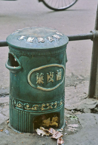 TrashCans-04
